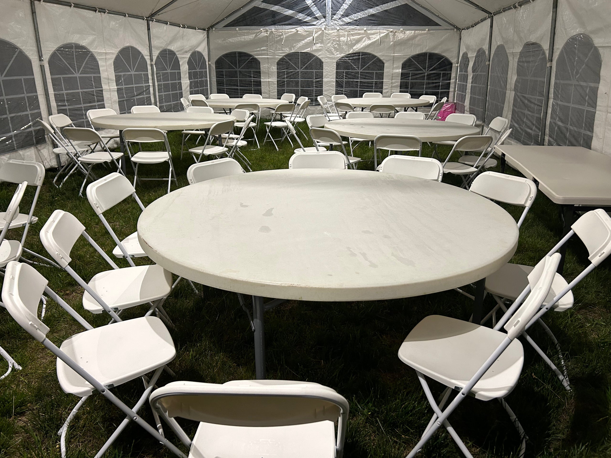 Round table rentals near me cheap